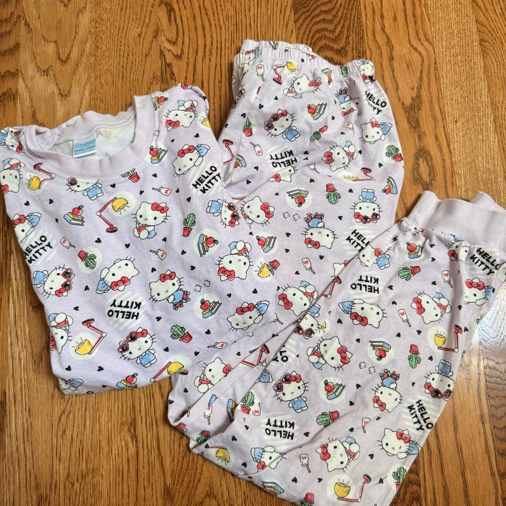 Sanrio Hello Kitty Lavender Kids Pajama Set girls large